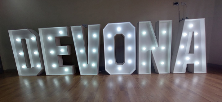 LETRAS ILUMINADAS ALQUILER DEVONA